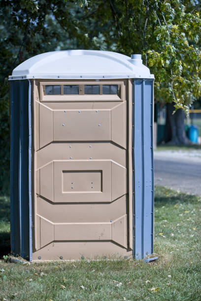 Best Portable restroom trailer rental  in Williamsburg, OH